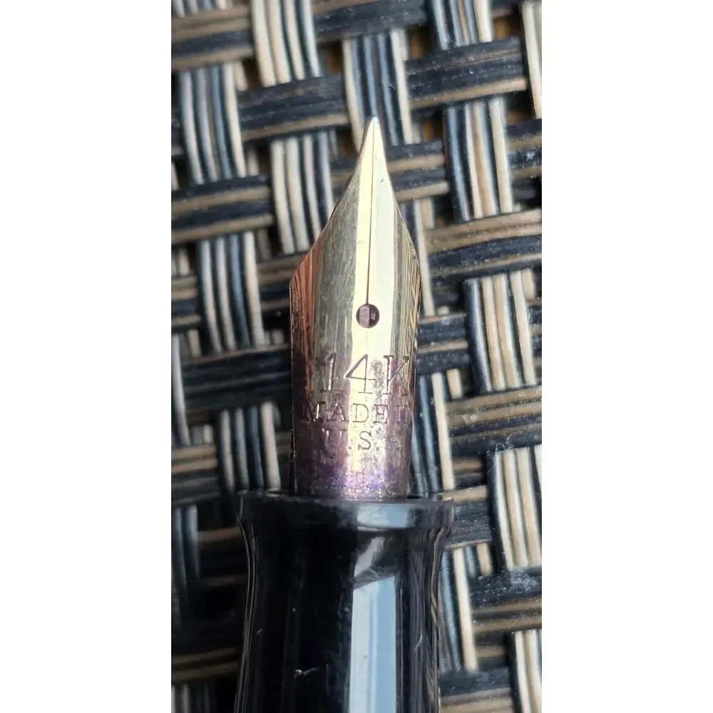Vintage Wearever Zenith Fountain Pen with 14 K Nib - Picture 7 of 9